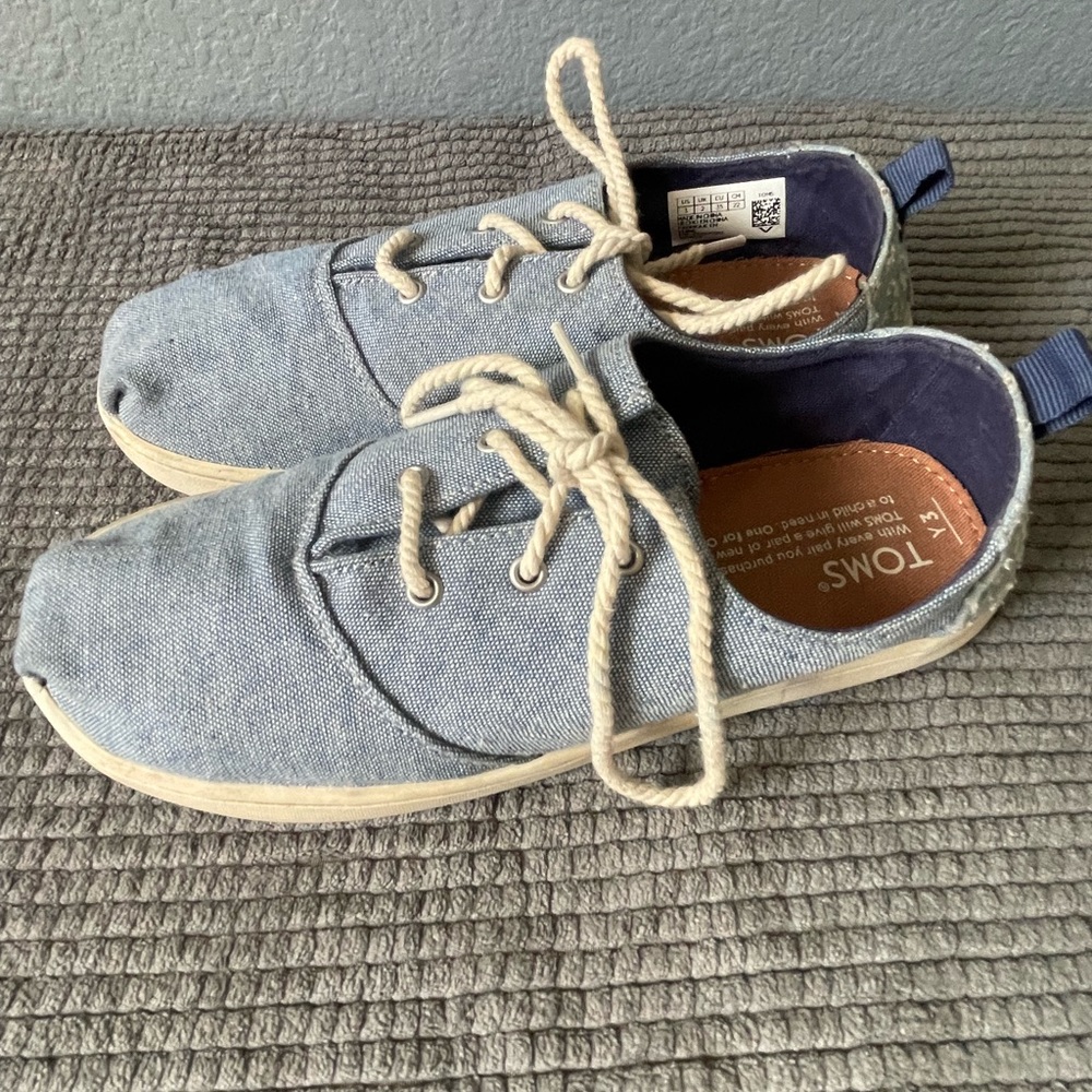 Girl’sToms